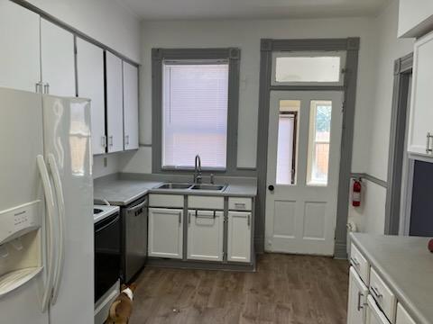 Foto del edificio - 402 E 2nd St