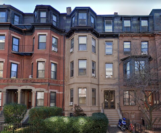 Building Photo - 307 Beacon St