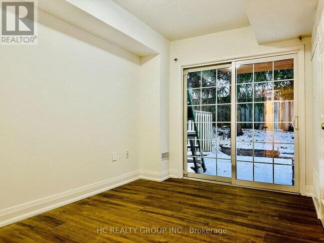 Building Photo - 76 Mosaics Ave