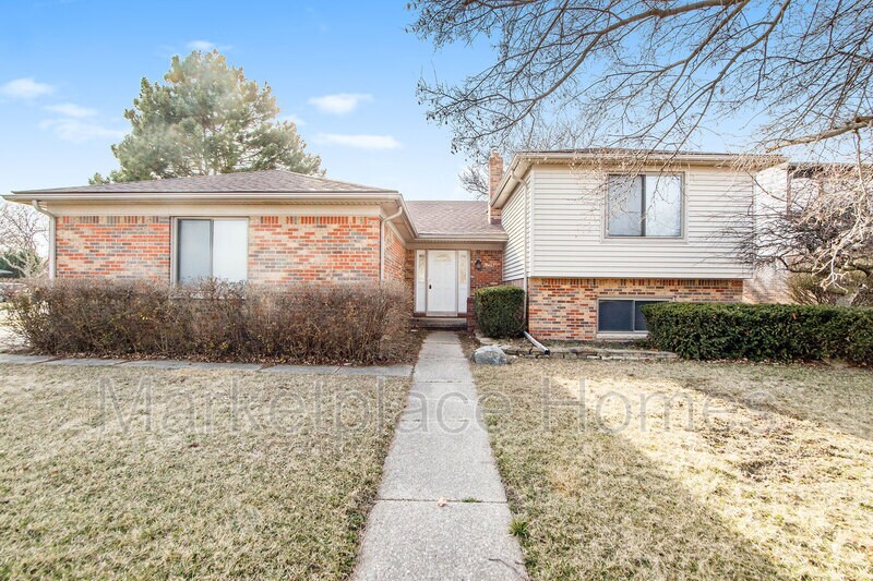 Foto principal - 36611 Iroquois Dr