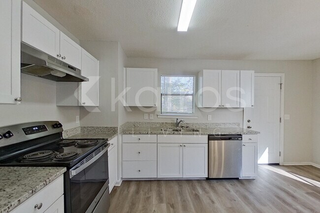 Foto del edificio - 1117 Moonglow Cir