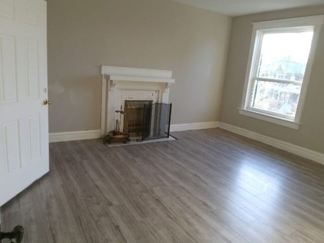 Building Photo - 4650 Pope Ave