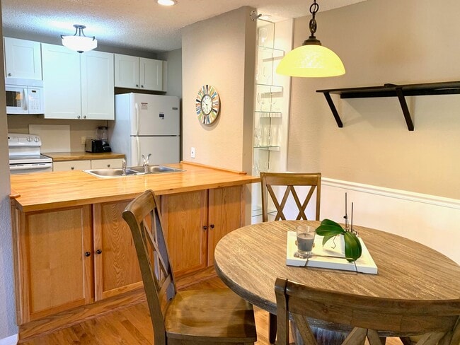 Foto del edificio - 1516 Bay Area Blvd