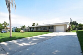 Building Photo - 6611 Colonial Dr