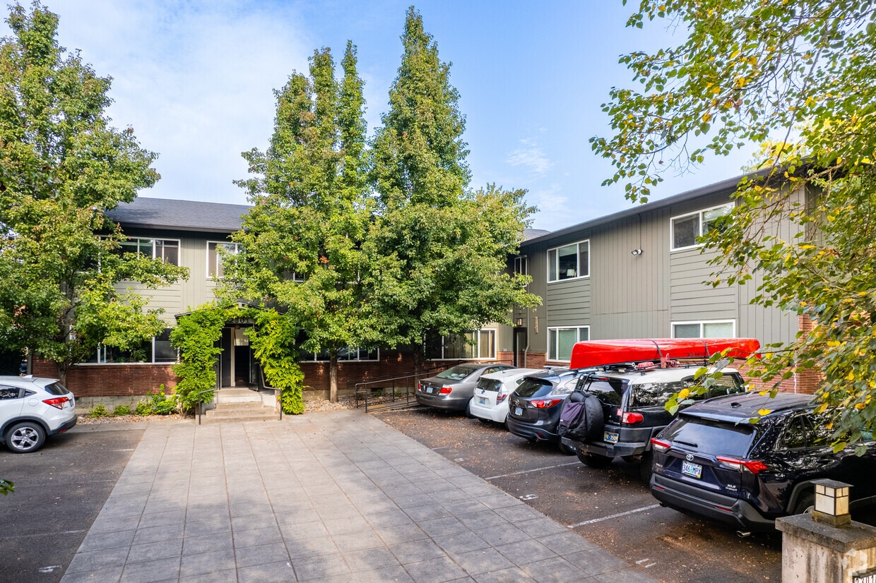 Caruthers Apartments Apartments in Portland, OR