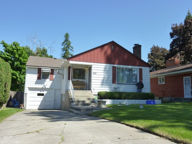 Building Photo - 825 E 35th Ave