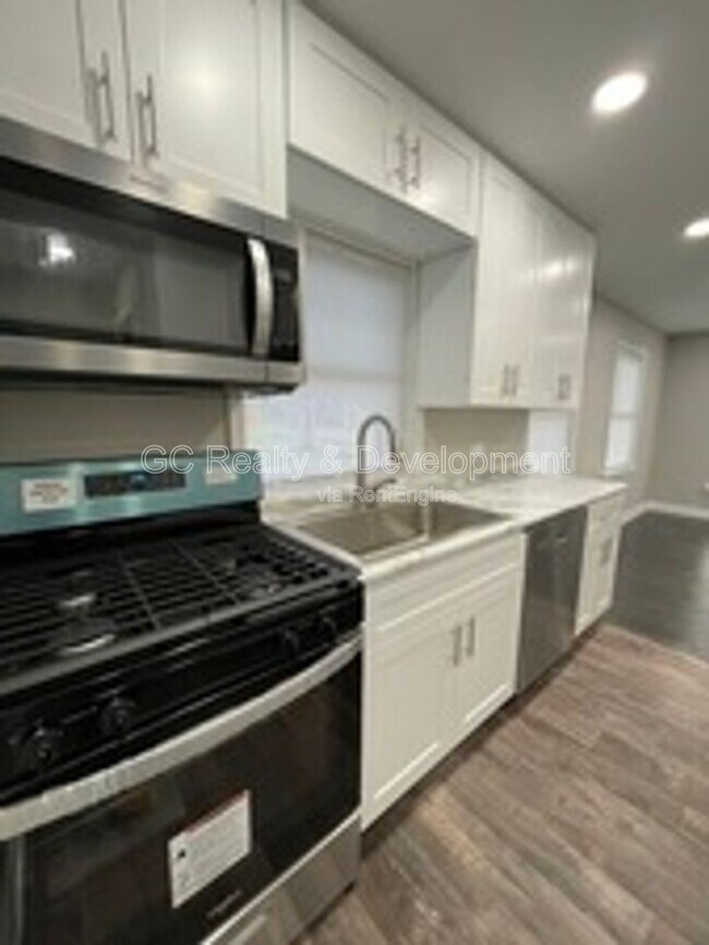 Foto del edificio - 4315 Stanley Ave