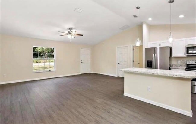 Building Photo - 2920 SE 49th Pl