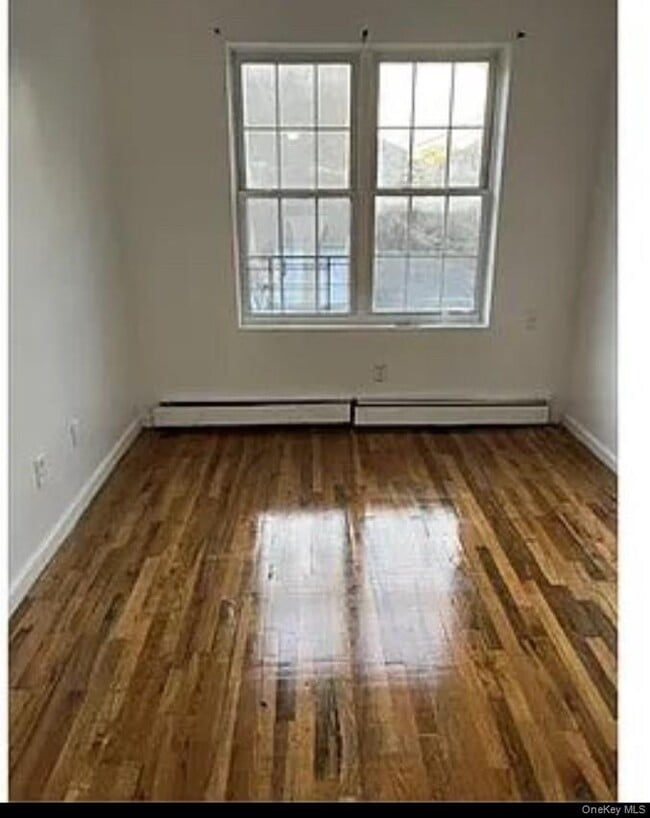 Foto del edificio - 11-27 McBride St