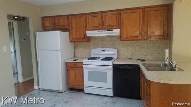 Building Photo - 2871 Clayton Dr