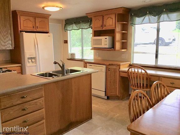 Foto del edificio - 3 br, 1 bath House - 121 Richmond Ave.