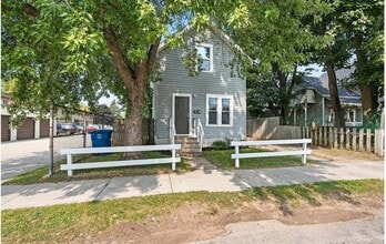Building Photo - 217 Mill St