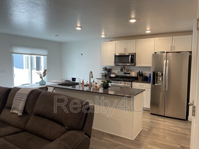 Foto del edificio - 1088 Waterway Ln