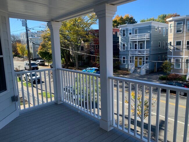 Building Photo - 32A Cameron Ave