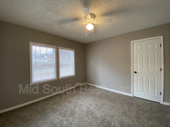 Building Photo - 4843 Knight Arnold Rd