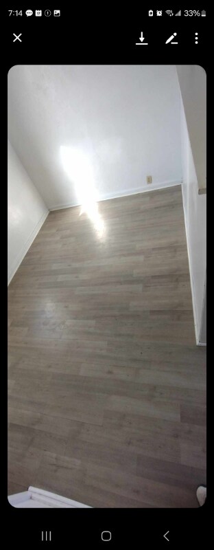 Foto del edificio - 935 E Stillwater Ave
