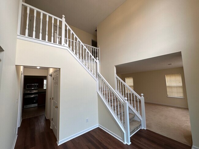 Foto del edificio - 3475 Spring Mesa Dr
