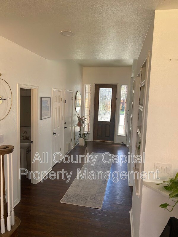 Building Photo - 2934 Sussex Gardens Ln