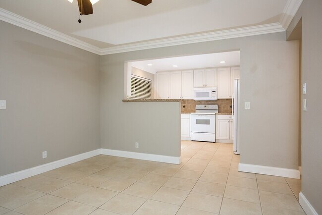 Foto del edificio - 580 NW 38th Ave