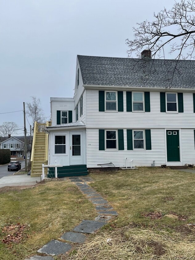 Primary Photo - 176 S Main St
