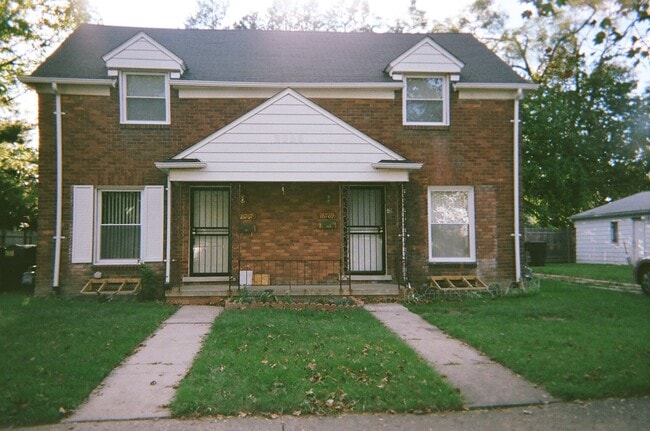 Building Photo - 16769 Evergreen Rd