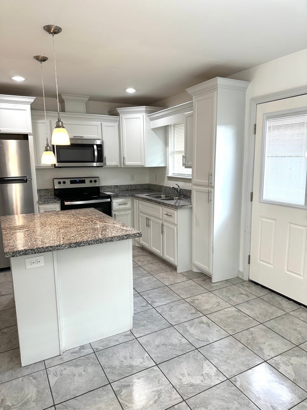 Foto del edificio - 325 Clemente Ave