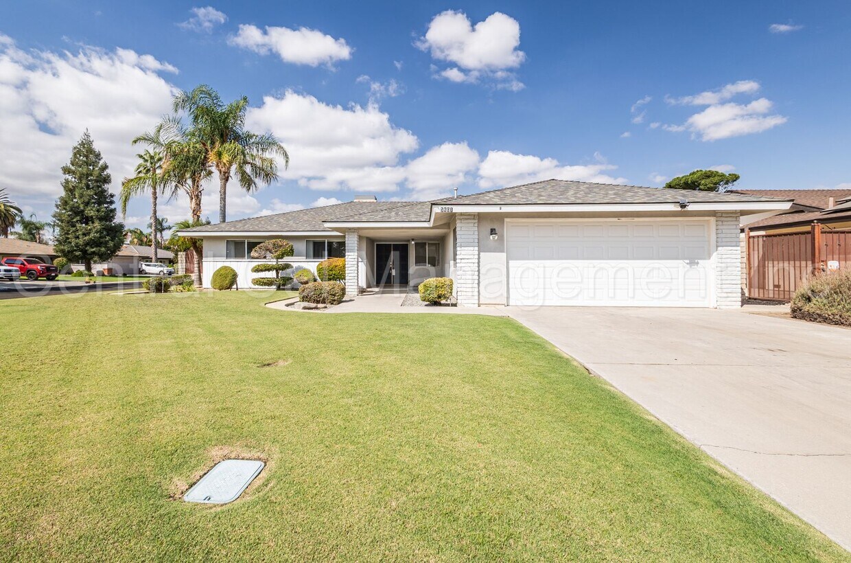 Primary Photo - 3 Bedroom/2 Bath Home - $2250 per month!