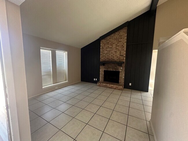 Building Photo - 3004 Beechwood St