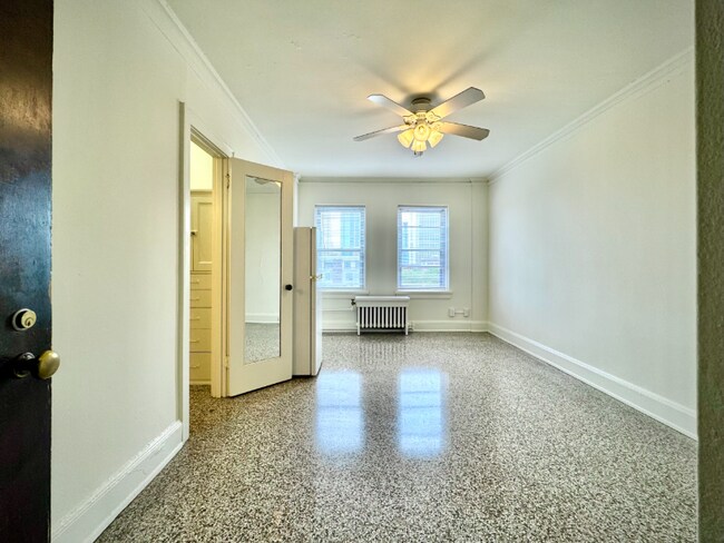 Foto del edificio - 1104 N Marshall St
