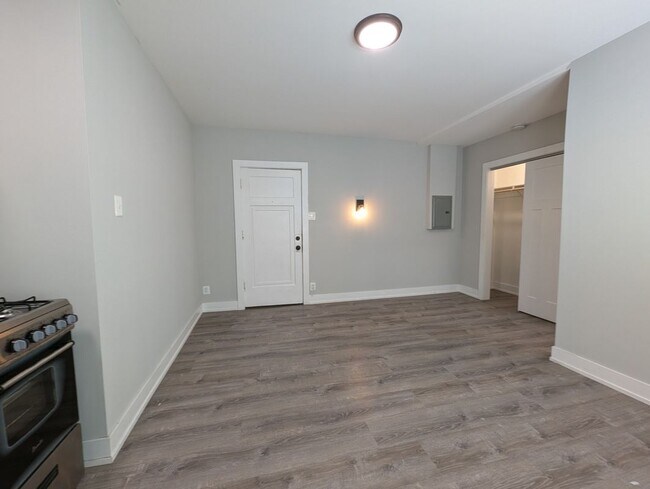 Foto del edificio - 4546 N Damen Ave