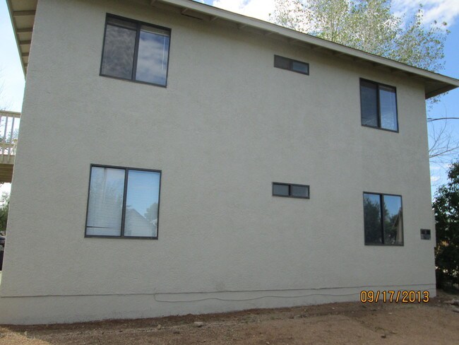 Foto del edificio - 3172 N Truwood Dr