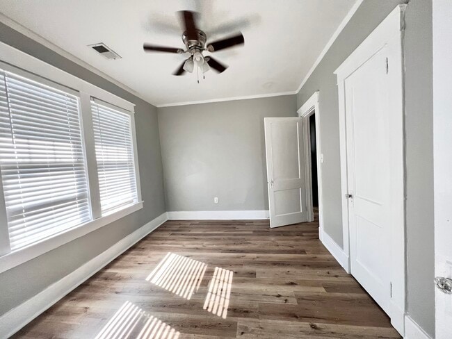 1989 Madison Ave #11 - Overton Garden Apartments