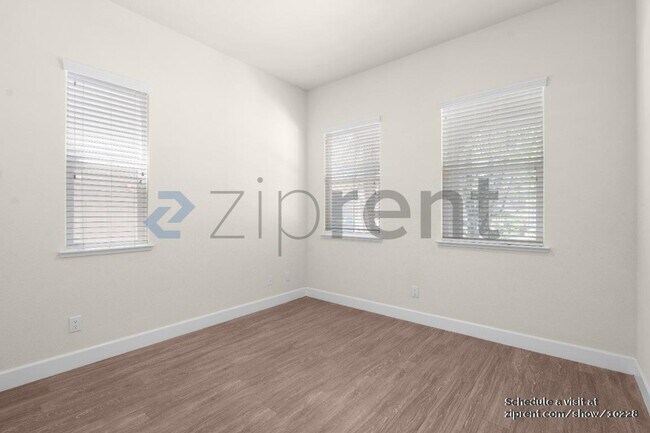 Foto del edificio - 941 Bracken Ct
