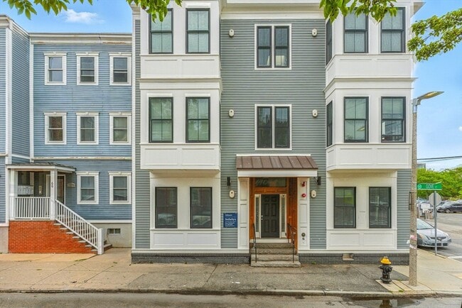 Building Photo - 65 Gove St