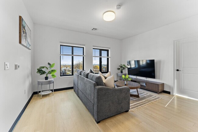 Foto del edificio - 600 Broadway-SI ID1240310P