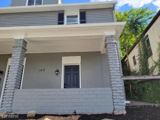 Building Photo - 4 br, 1 bath Duplex - 169 Union Street A