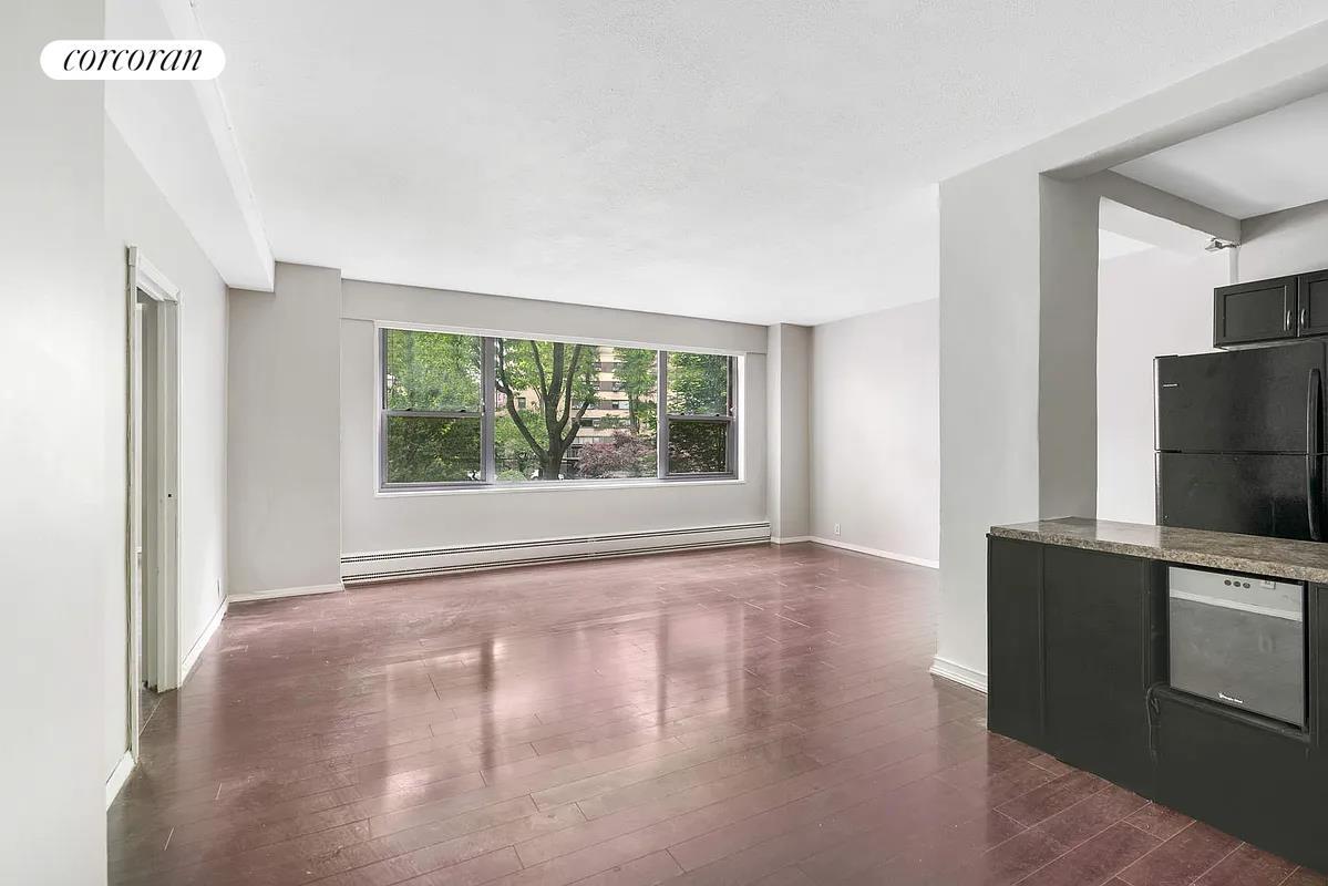 3 Fordham Hill Oval Unit 3D, The Bronx, NY 10468 Room for Rent in The