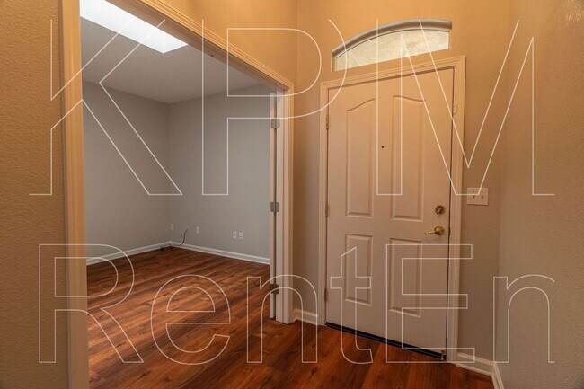 Building Photo - 10314 Creek Trail Cir