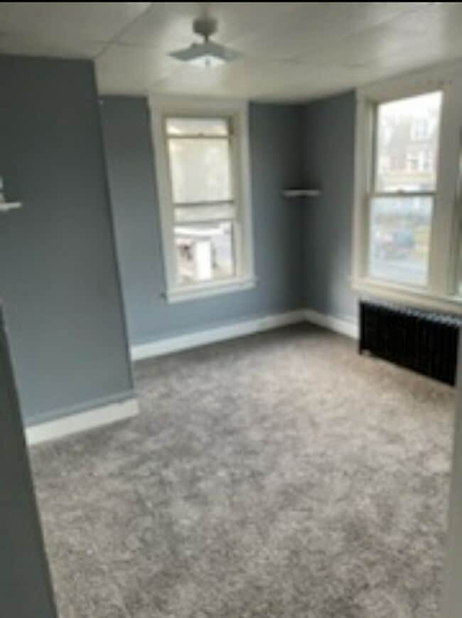 Bedroom - 2345 Derry St