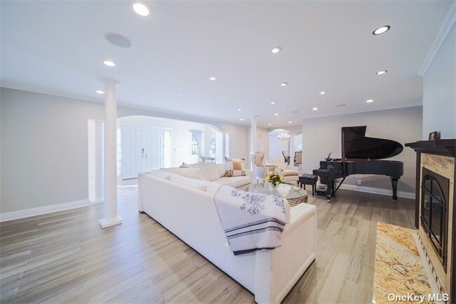 Building Photo - 12 The Intervale