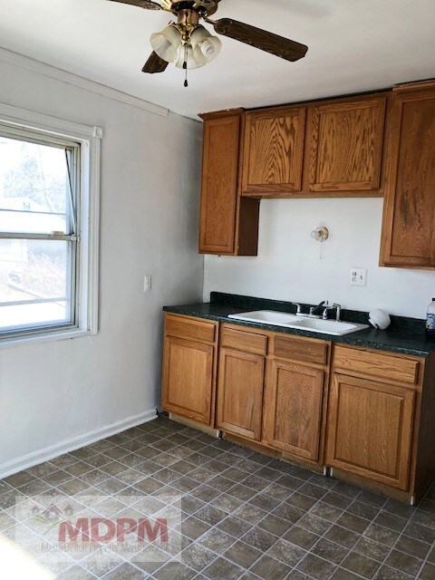 Foto del edificio - 7417 Vaughan St