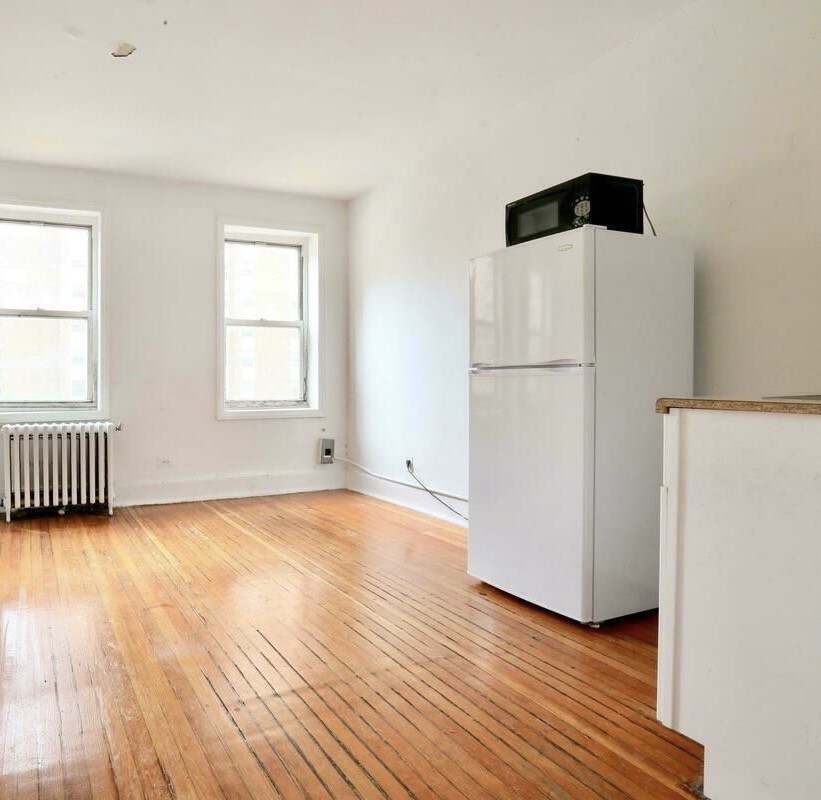 Primary Photo - 455 2nd Ave