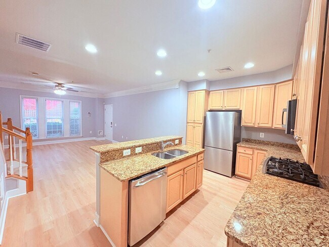 Foto del edificio - POTOMAC CLUB - TOWNHOUSE CONDO