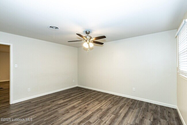 Foto del edificio - 3805 48th St