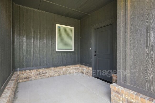Photo - 8012 NW 110th Dr. House