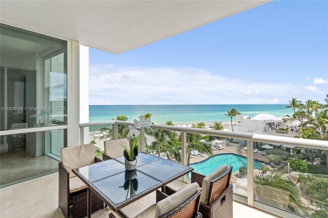 Foto del edificio - 18101 Collins Ave