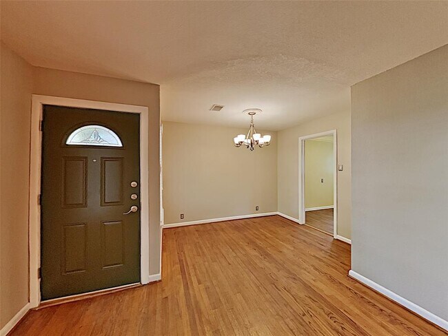 Foto del edificio - 444 Kirkwood Dr