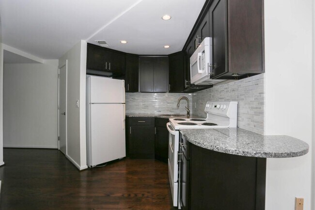 Foto del edificio - 2611 Adams Mill Rd NW