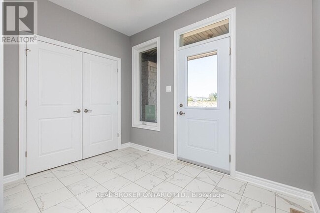 Building Photo - 9 Griffith Wy