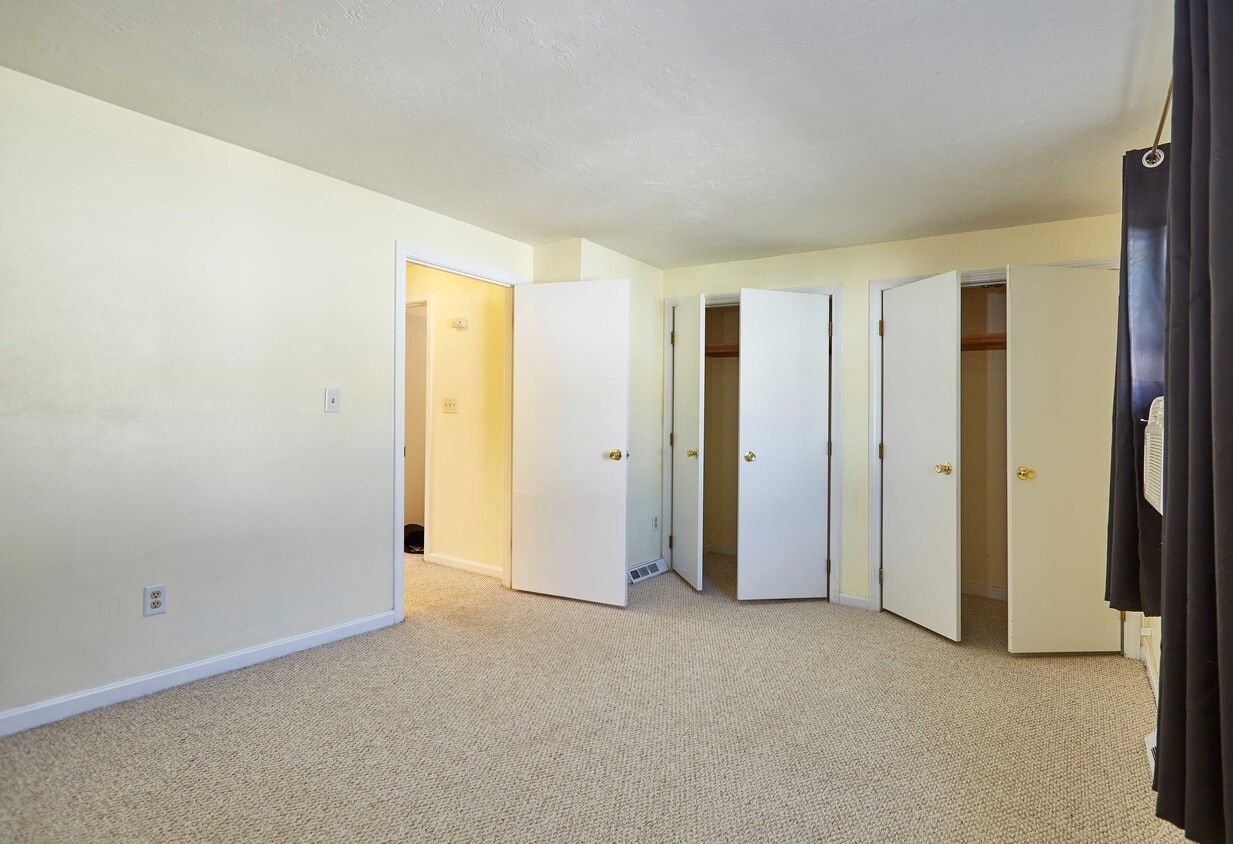 Building Photo - 31 Reservoir St